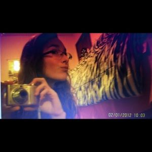 Meet your Posher, Becca